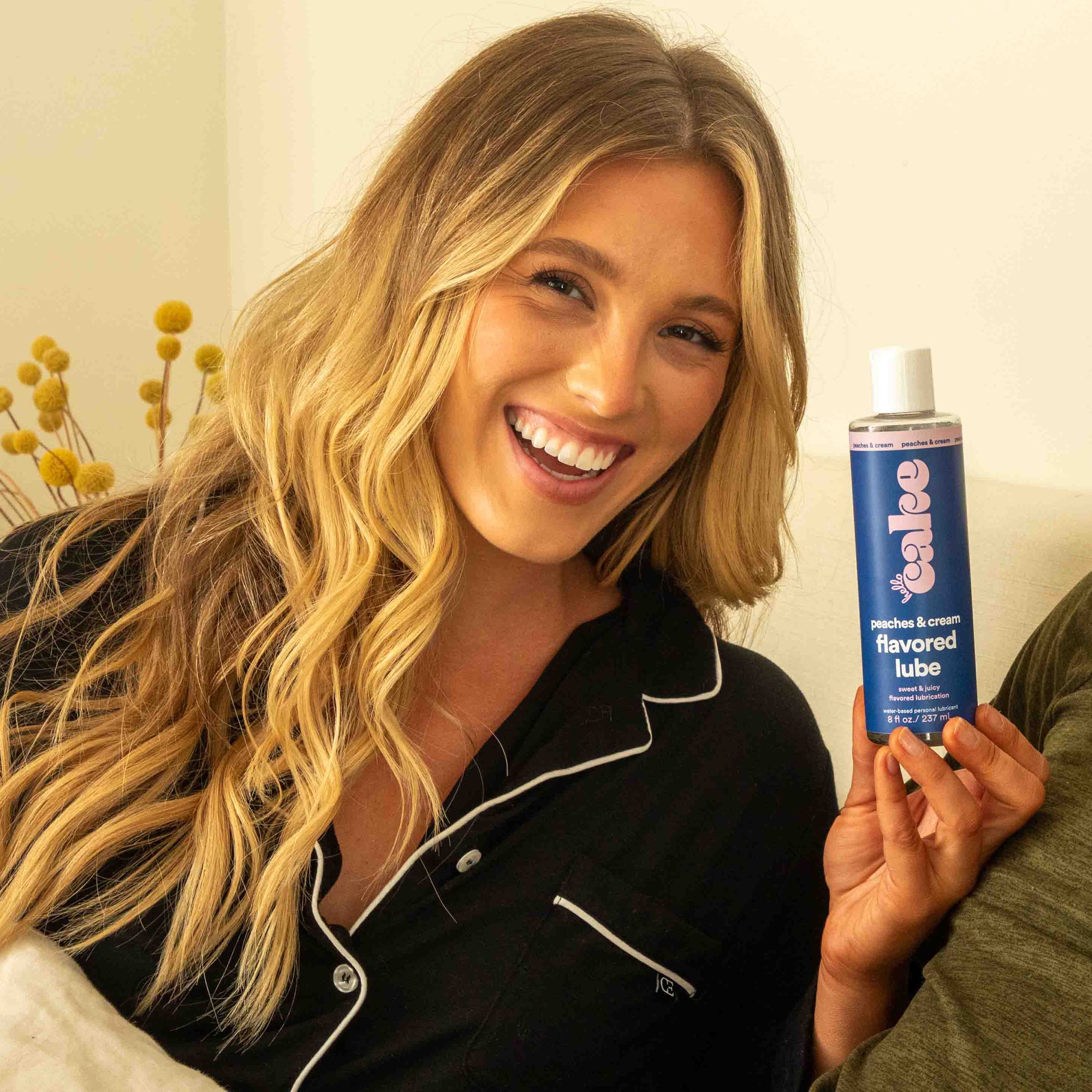 Peaches & Cream Flavored Lube for Oral Play | Hello Cake Peaches & Cream Flavored Lube for Oral Play | Hello Cake